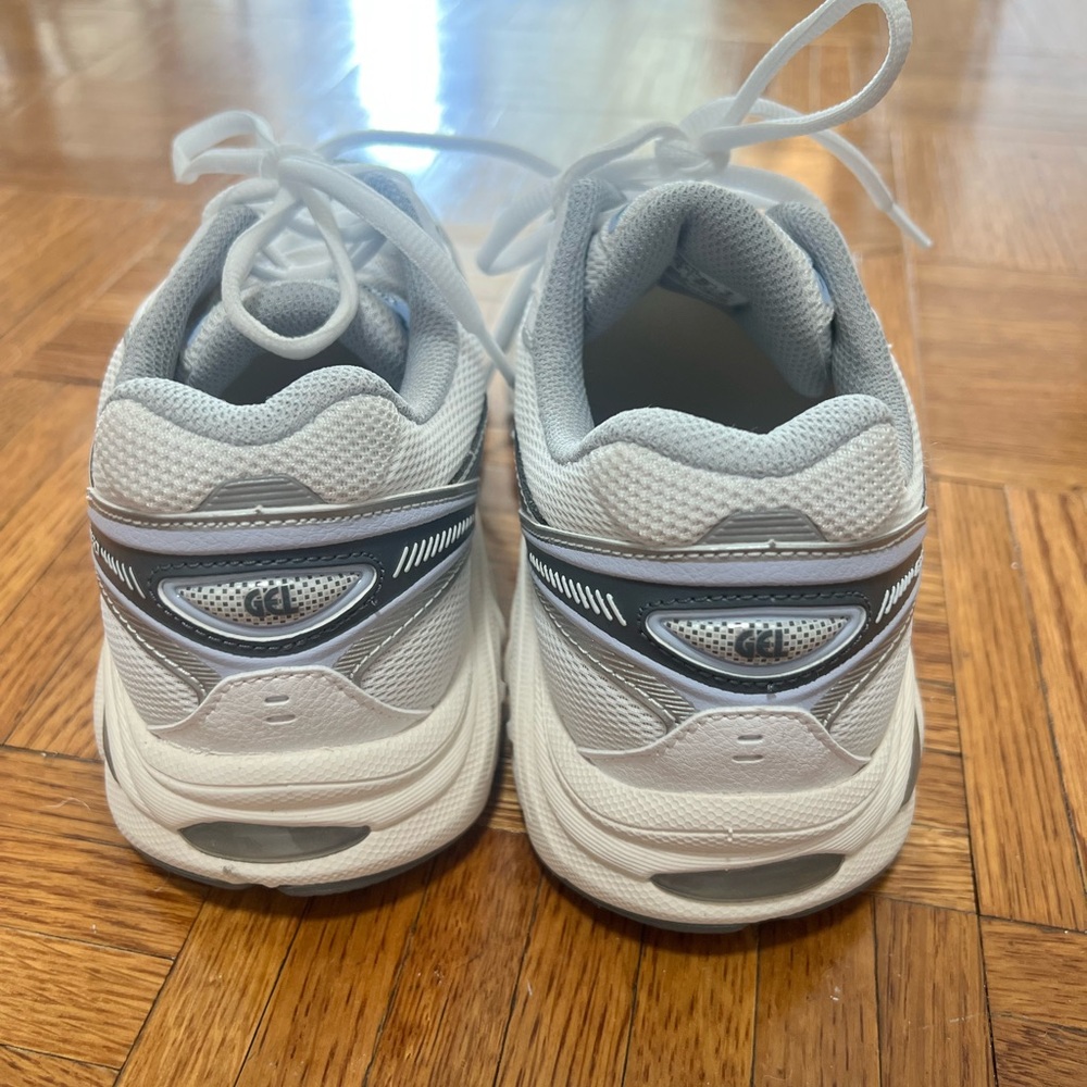 ASICS GT-2160 Sneakers - Picture 7 of 11